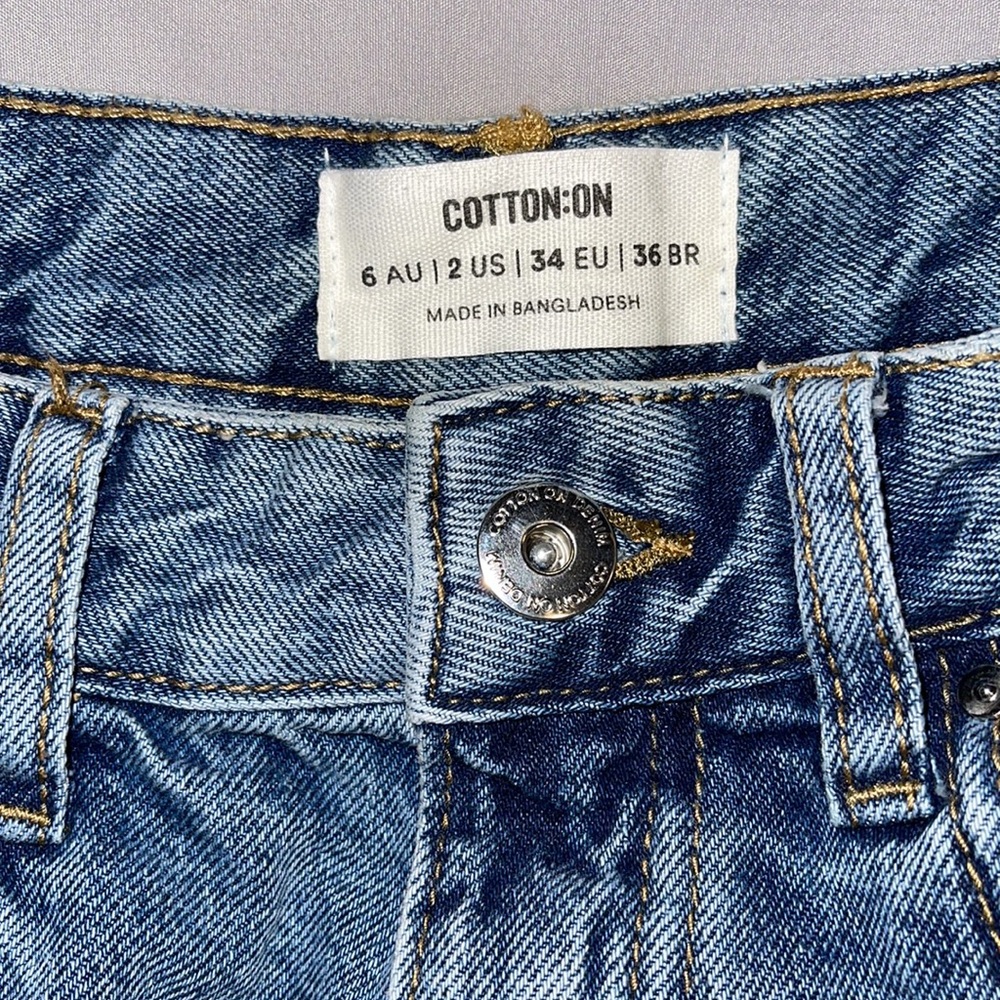 COTTON ON- NWOT Size 2, High-Rise Bermuda Straight Shorts - Picture 3 of 4